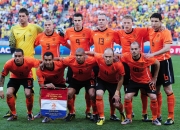 开云体育下载-荷兰队技战术表现出色，稳定防线确保胜利的简单介绍