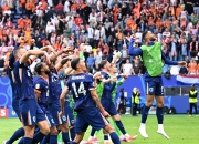 开云体育入口-包含欧洲高温足球比赛备战，球队训练重视调整状态的词条