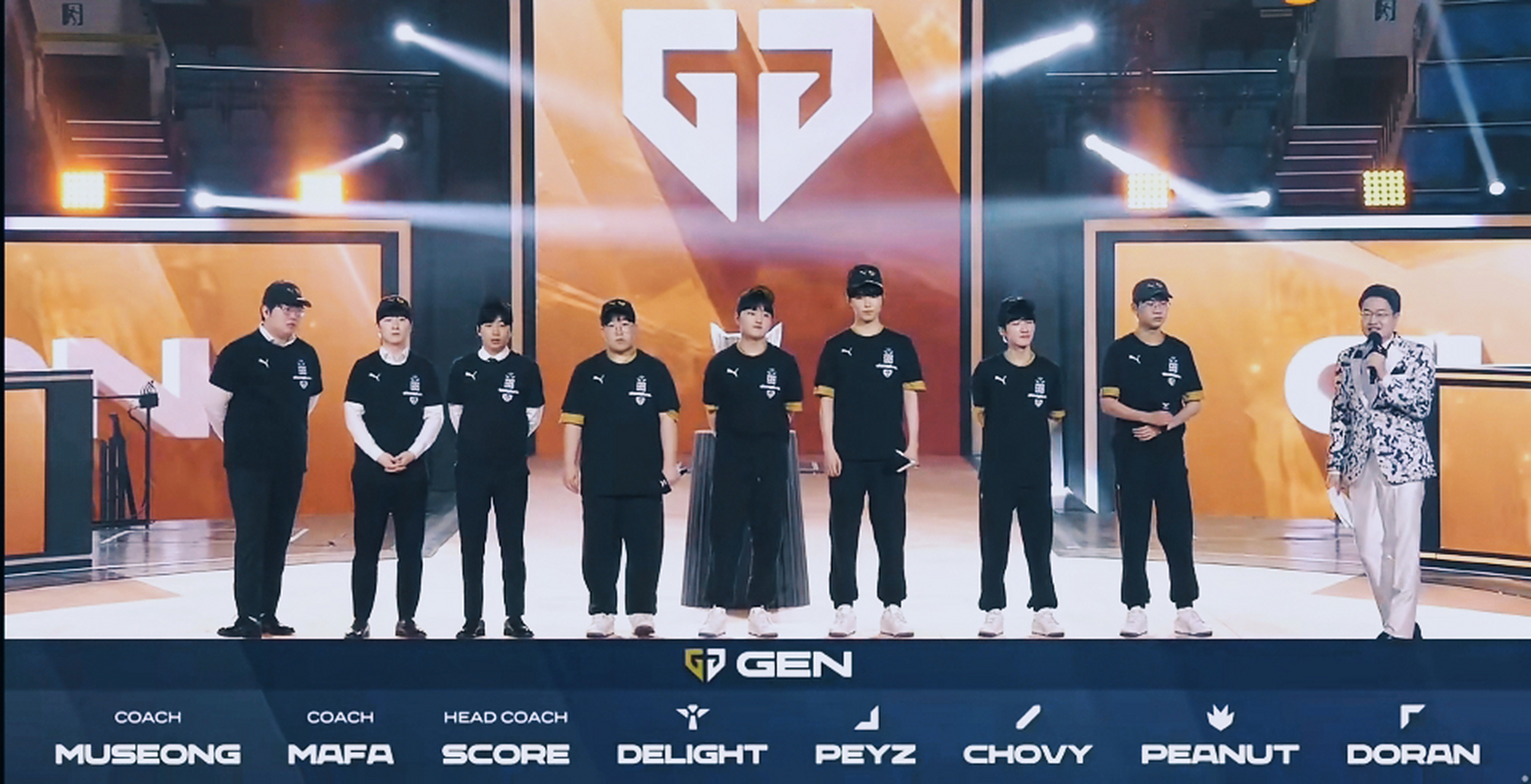 GEN碾压EDG,Zeus拿下关键大龙四强赛2:1(首尔) GEN碾压EDG,Zeus拿下关键大龙四强赛2:1(首尔)