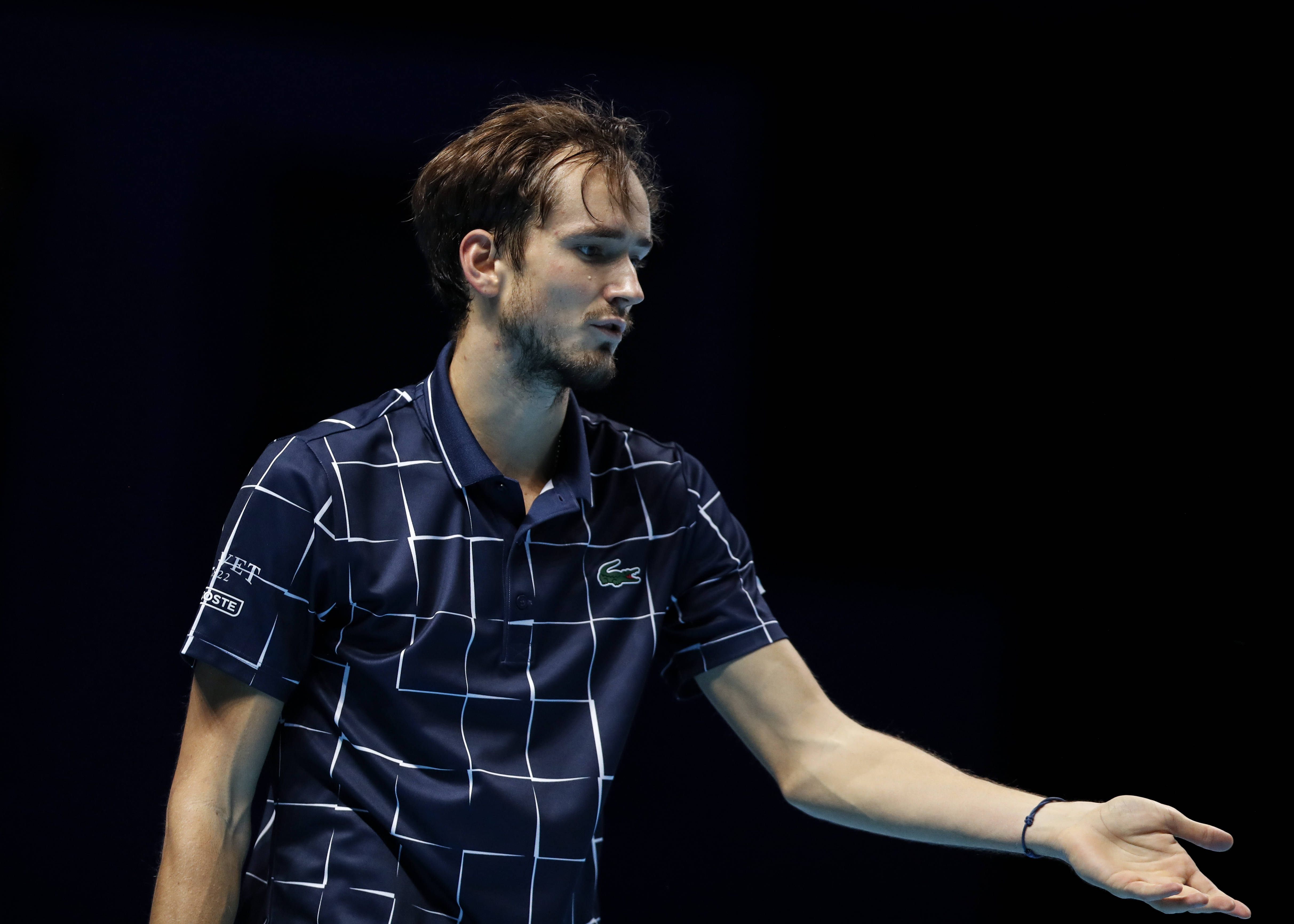 ATP总决赛鏖战温网，梅德韦杰夫惊艳四座